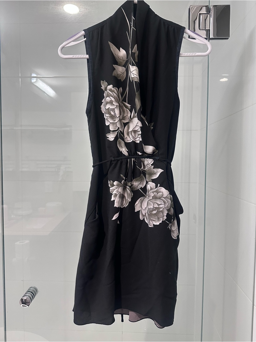Aritzia Wilfred Floral Sleeveless Dress with Tie Waist